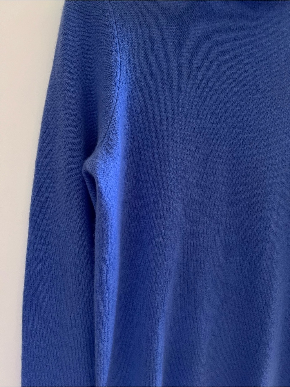 Bloomingdale's Lilac Cashmere Sweater - Picture 5 of 5
